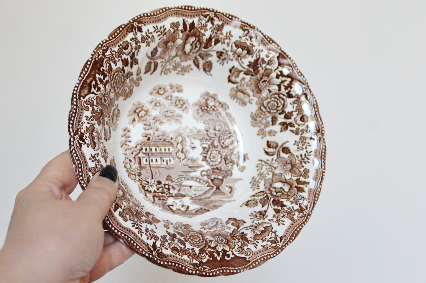 Absolutly beautiful vintage ceramic plate with brown ornament - Tonquin by Myott - made in England in 1982