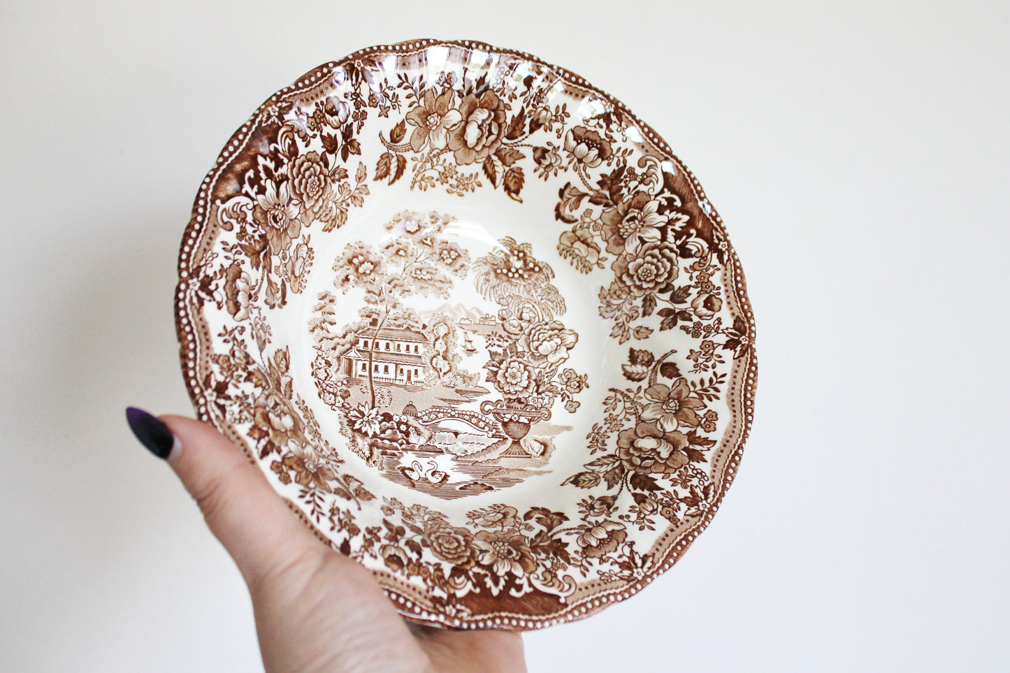 Absolutly beautiful vintage ceramic plate with brown ornament - Tonquin by Myott - made in England in 1982