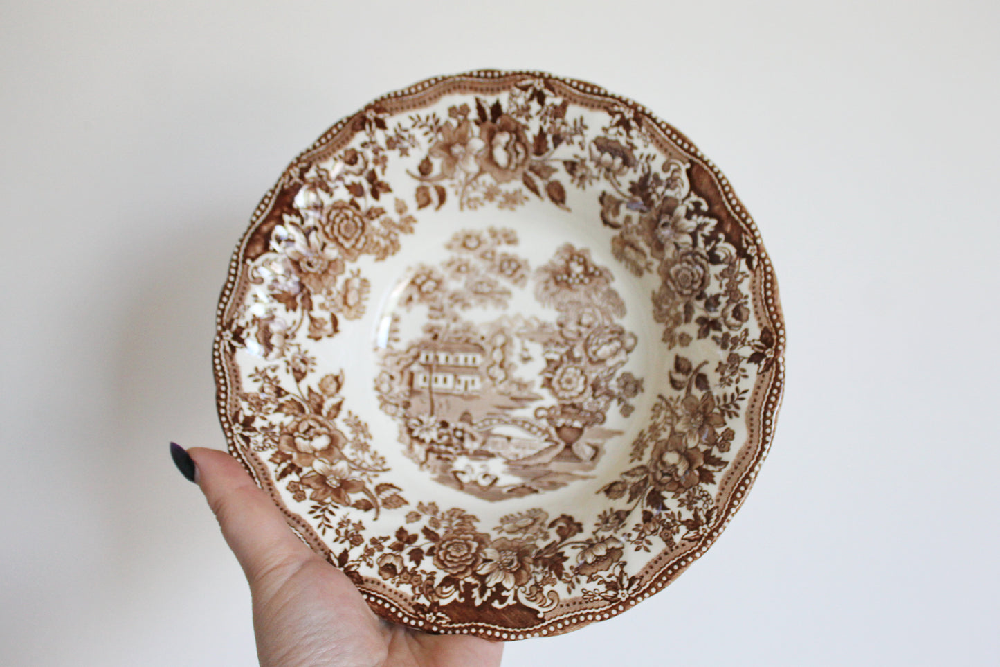 Absolutly beautiful vintage ceramic plate with brown ornament - Tonquin by Myott - made in England in 1982