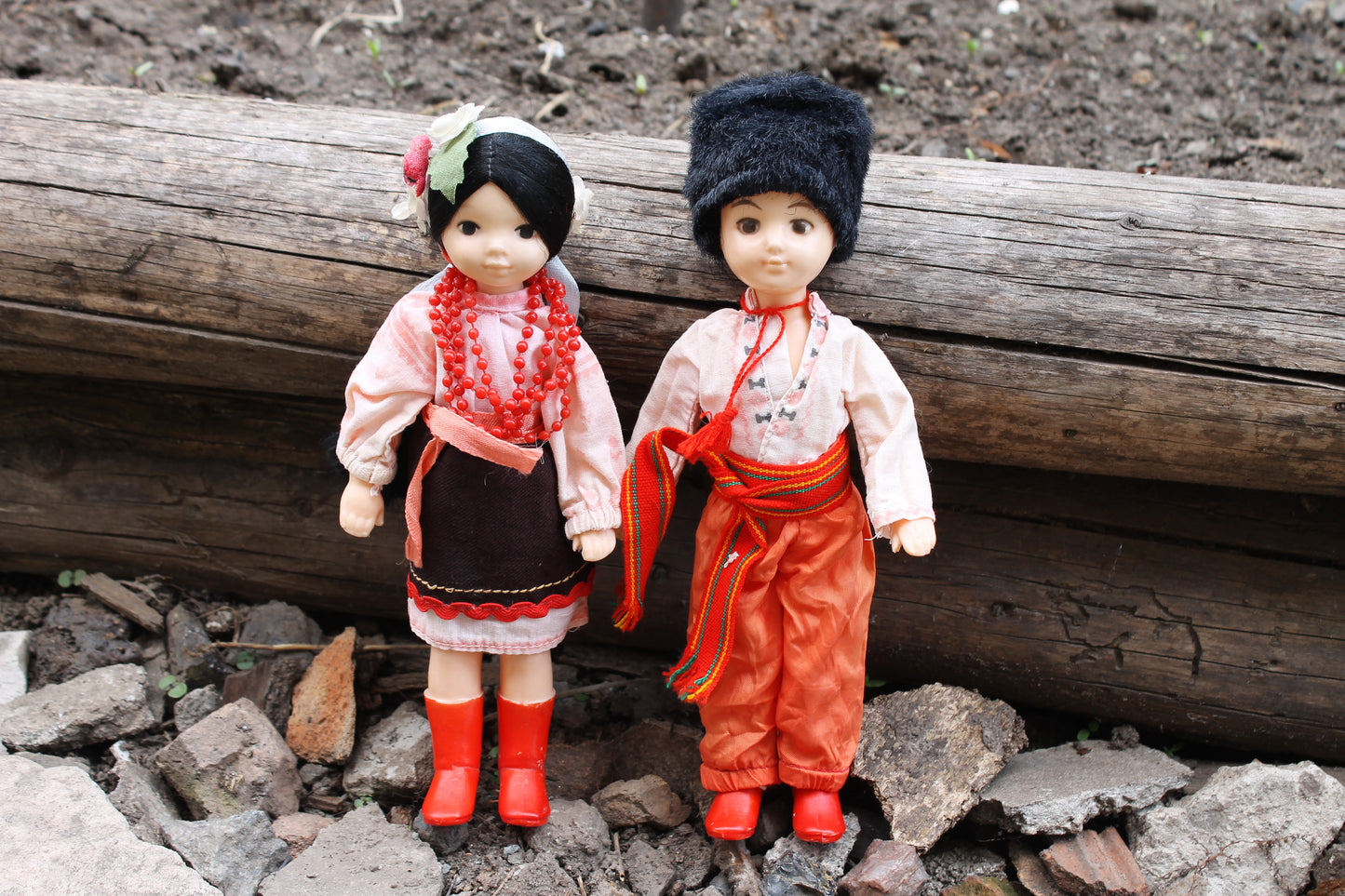 Ukrainians dolls in national costumes - set of two boy and girl dolls - vintage dolls - Ukrainian USSR doll - Collectible doll - 1970