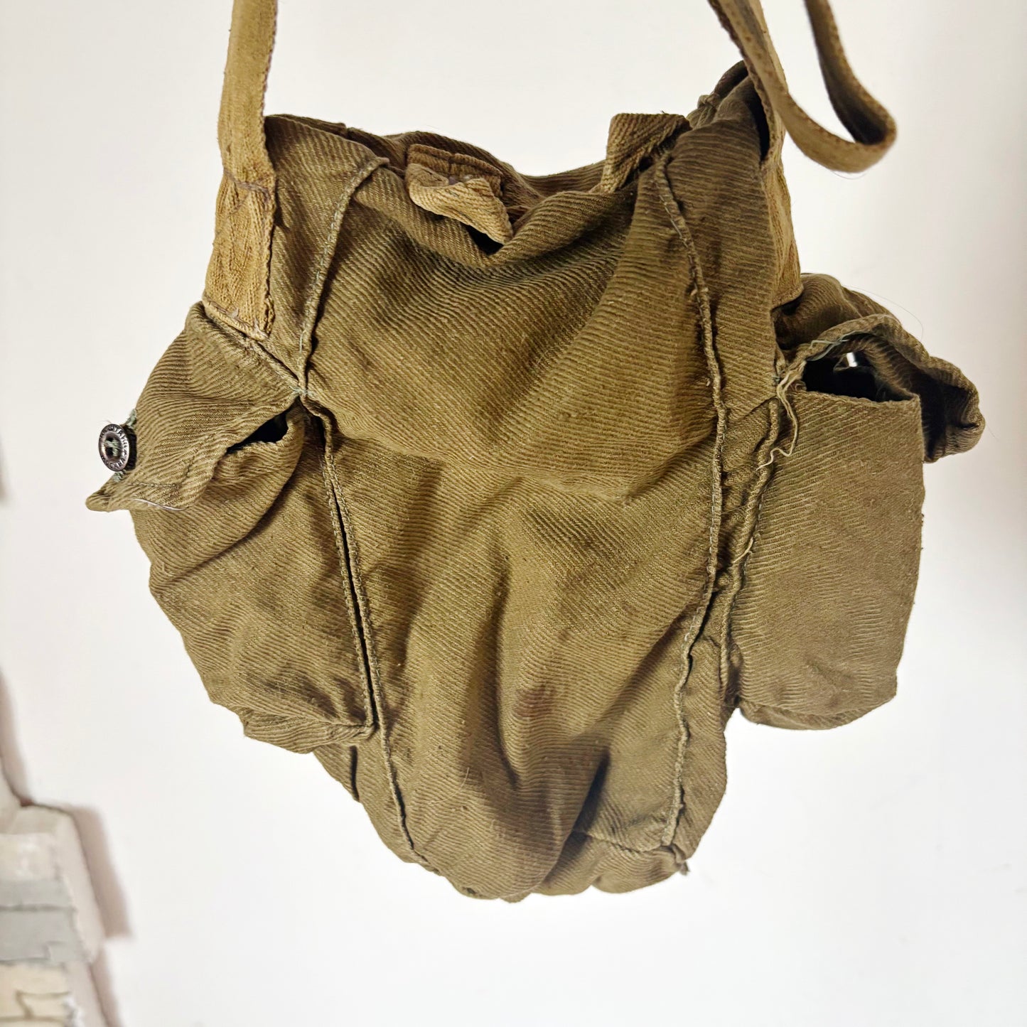 Vintage GP-5 Gas Mask With Bag Soviet Civil Defense Respirator Collectible Military Prop Display Piece