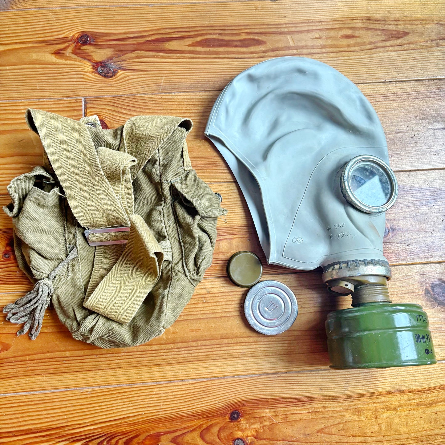 Vintage GP-5 Gas Mask With Bag Soviet Civil Defense Respirator Collectible Military Prop Display Piece