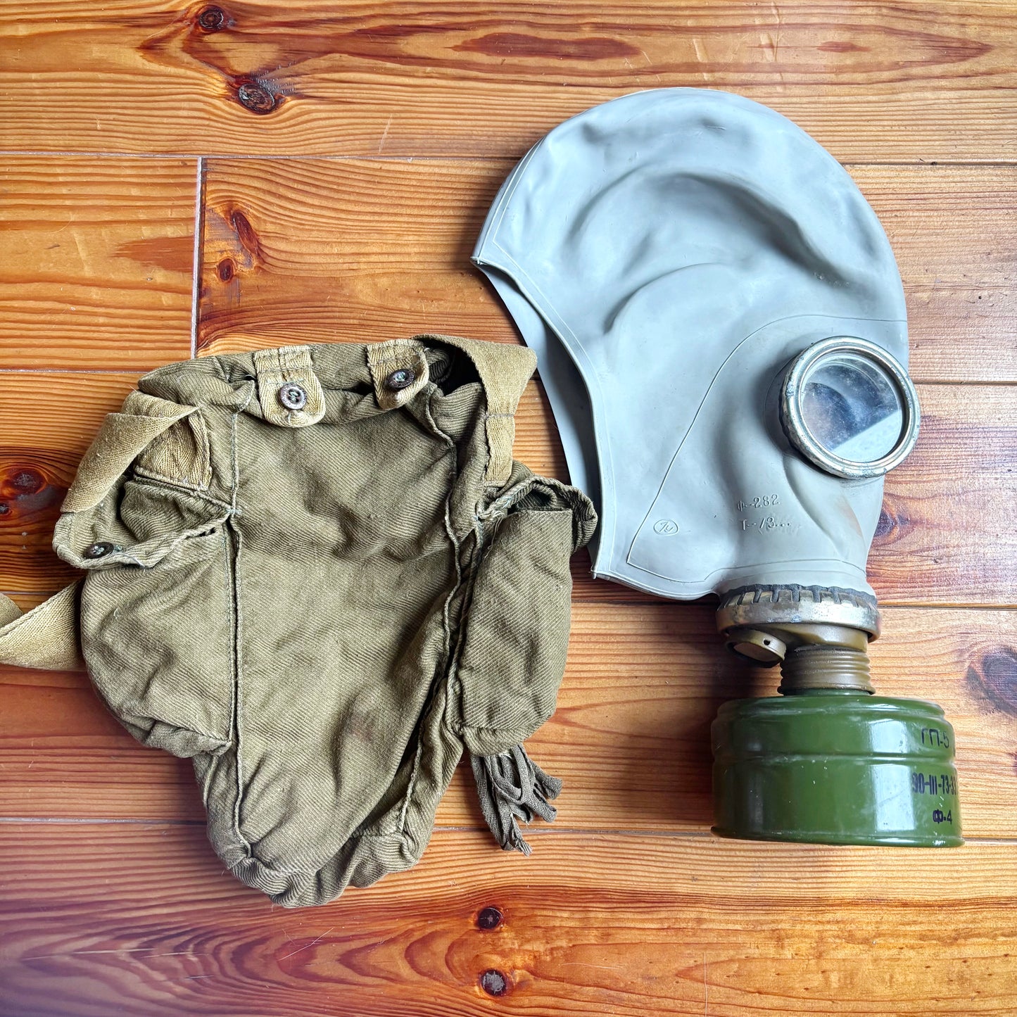 Vintage GP-5 Gas Mask With Bag Soviet Civil Defense Respirator Collectible Military Prop Display Piece