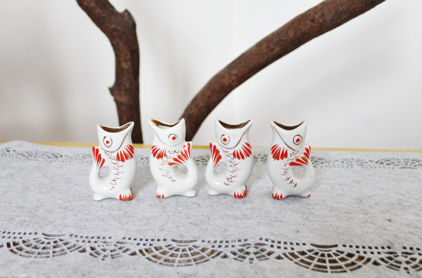 Vintage Ceramic Drinking Set of 4 small fishes - The family of carp - White and Red - 1970s - from Ukraine / Soviet Union / USSR - 002