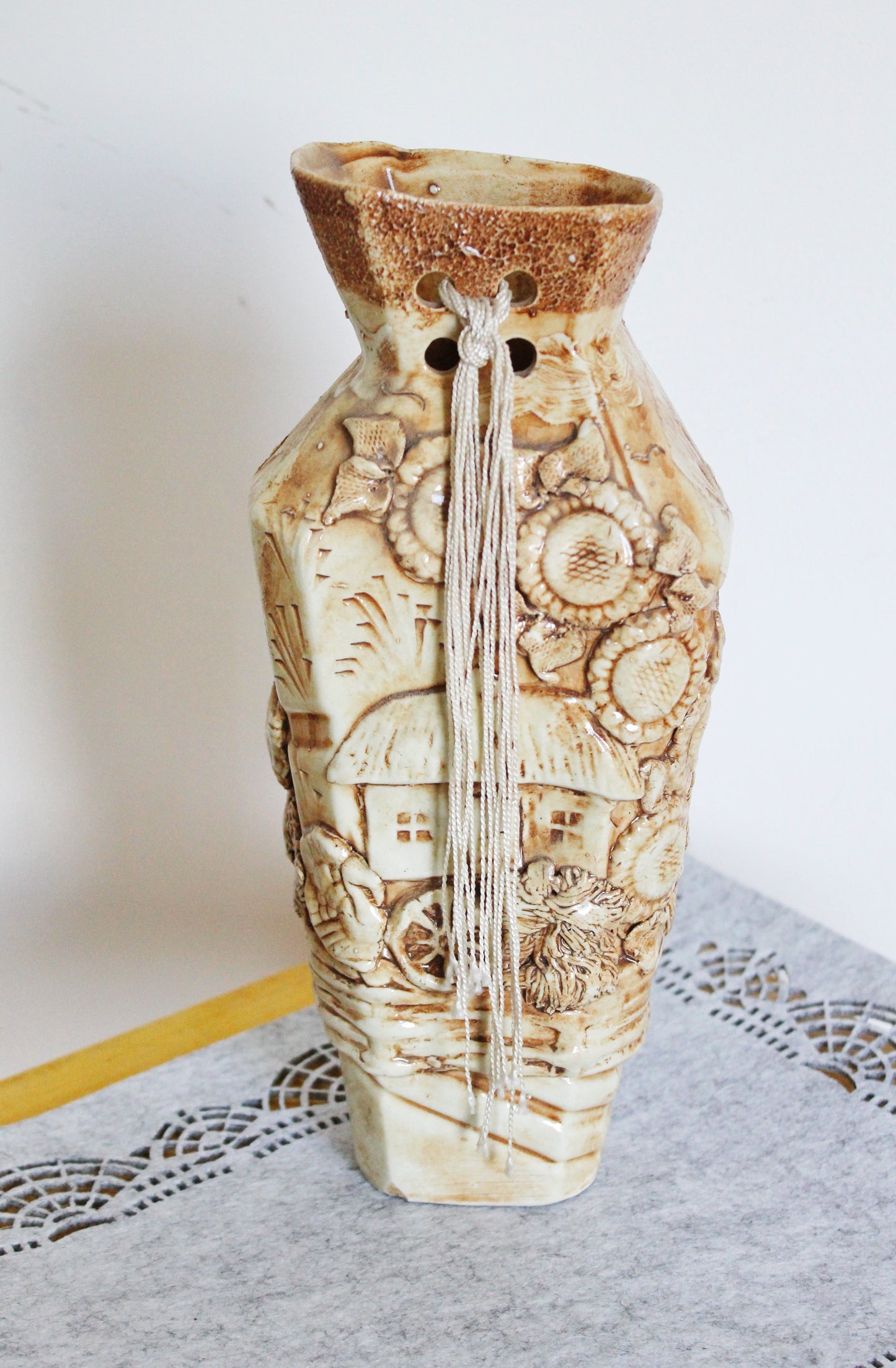 Vintage beautiful vase with Ukrainian motifs - 11.8 inches - made in Ukraine in 1990s