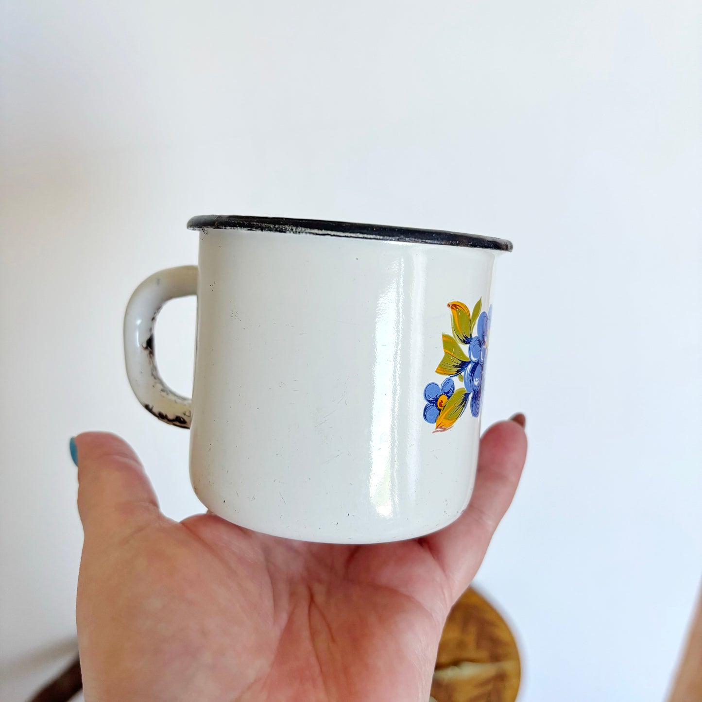 Vintage Enamel Mug Soviet Era Floral Cup 0.4L Ukrainian Kitchenware Rustic Farmhouse Camping Coffee Mug