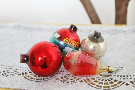 Christmas tree balls ornaments - Set of four - Soviet vintage - Christmas - New Year Glass Ornament, Made in USSR - 1970s