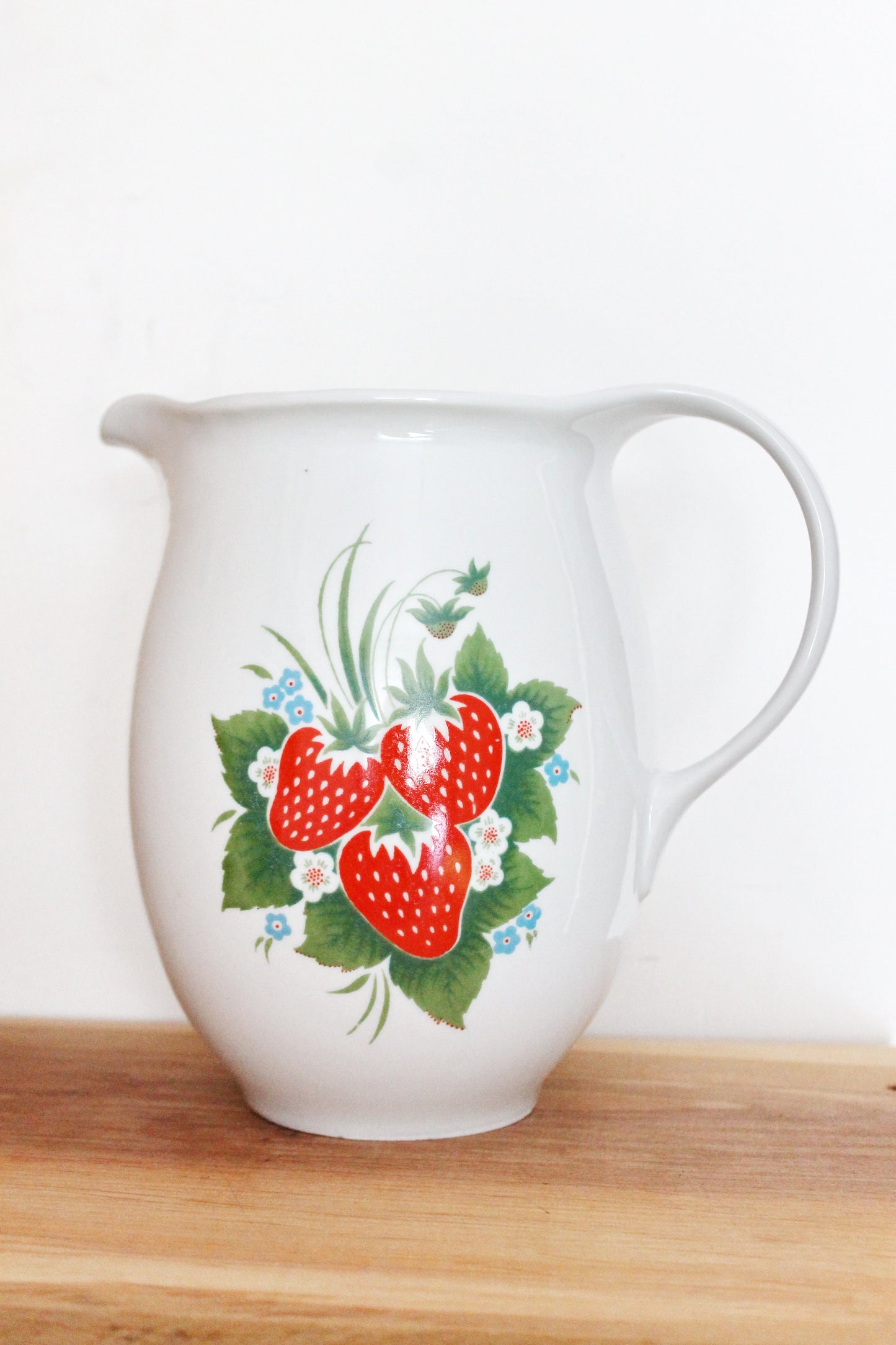 Big Pitcher and five glasses with strawberry ornament - Vintage Set - USSR porcelain - made in Ukraine in 1970s