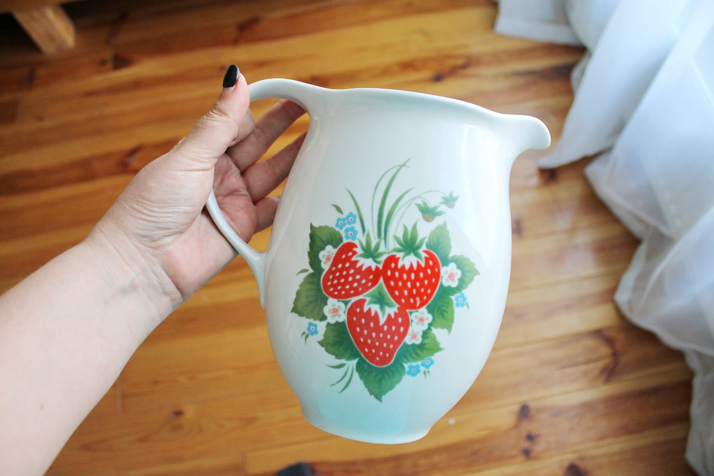 Big Pitcher and five glasses with strawberry ornament - Vintage Set - USSR porcelain - made in Ukraine in 1970s