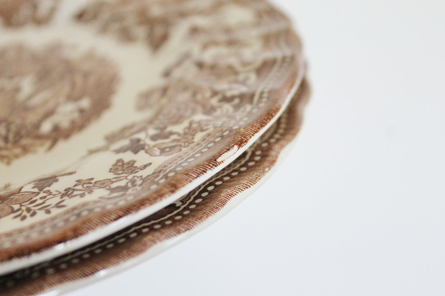 Set of two beautiful vintage ceramic plate with brown ornament - Tonquin by Myott - made in England in 1982