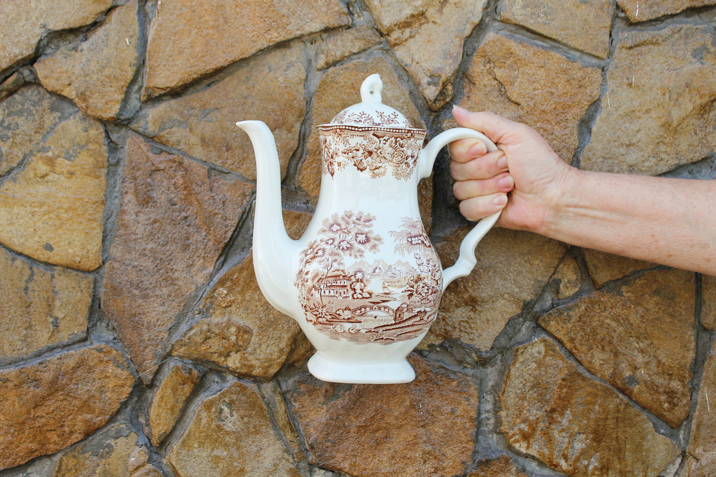 Vintage ceramic beautiful Tea Pot with brown ornament  - Tonquin by Myott - made in England in 1982