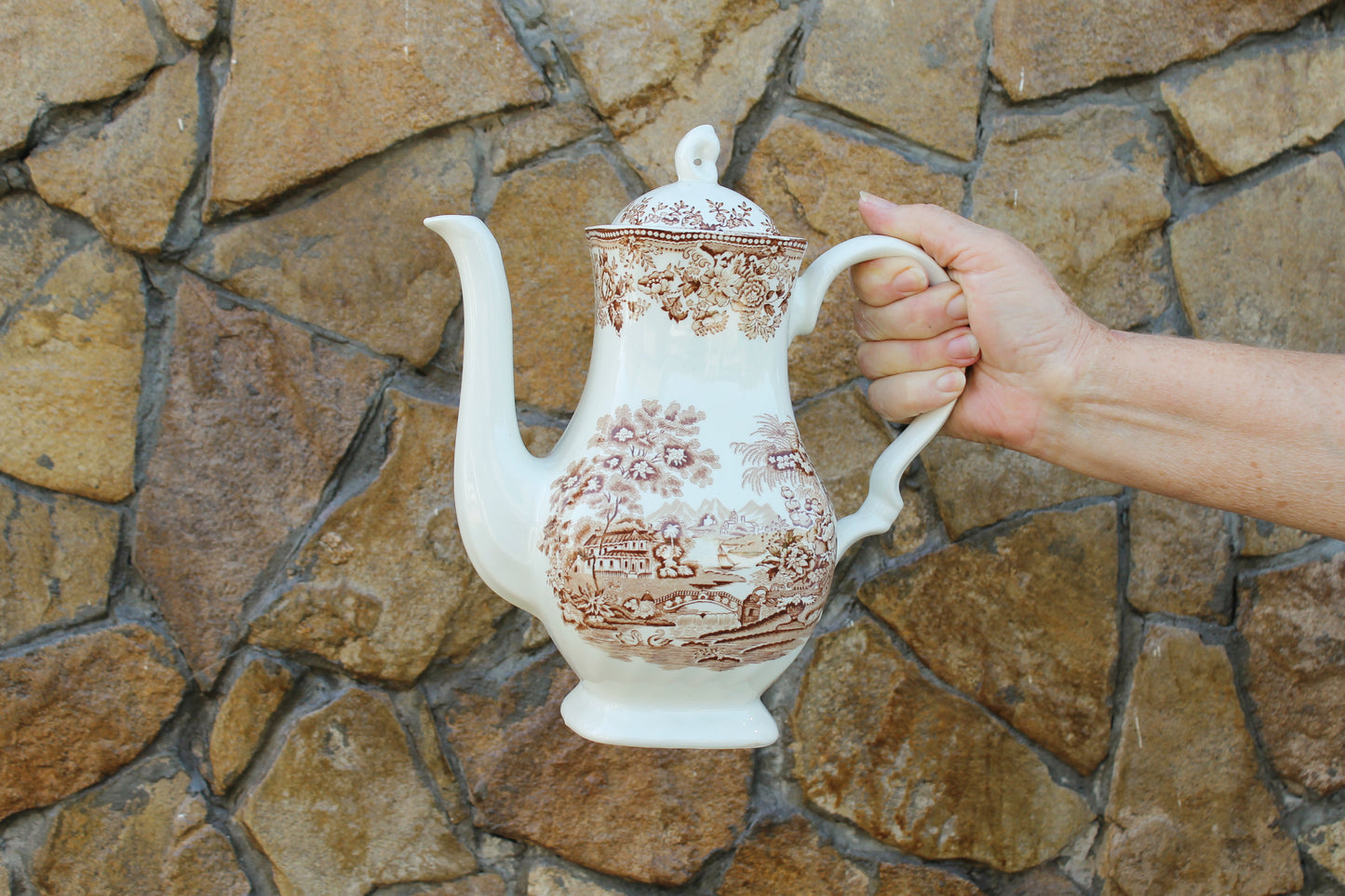 Vintage ceramic beautiful Tea Pot with brown ornament  - Tonquin by Myott - made in England in 1982