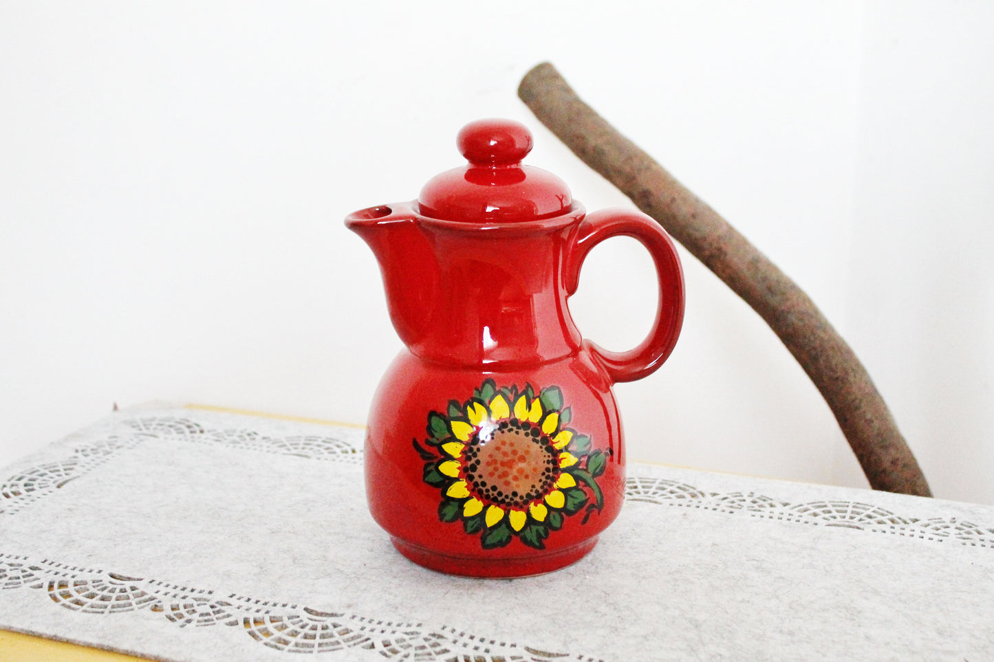 Beautiful vintage red Pitcher/Jug with a sunflower - 9 inches - vintage Germany ceramic - by Winterling Feinkeramik 1970s