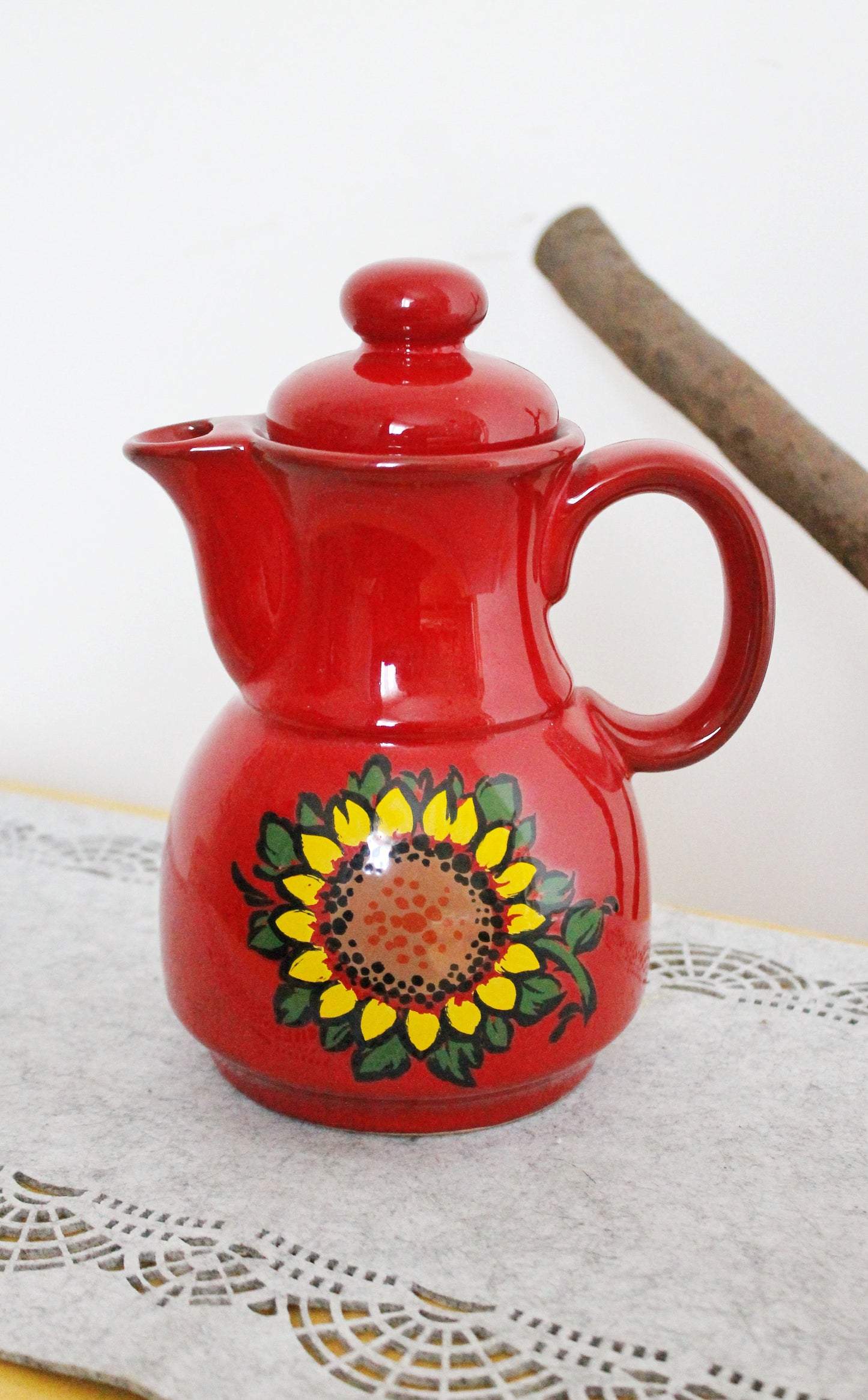 Beautiful vintage red Pitcher/Jug with a sunflower - 9 inches - vintage Germany ceramic - by Winterling Feinkeramik 1970s