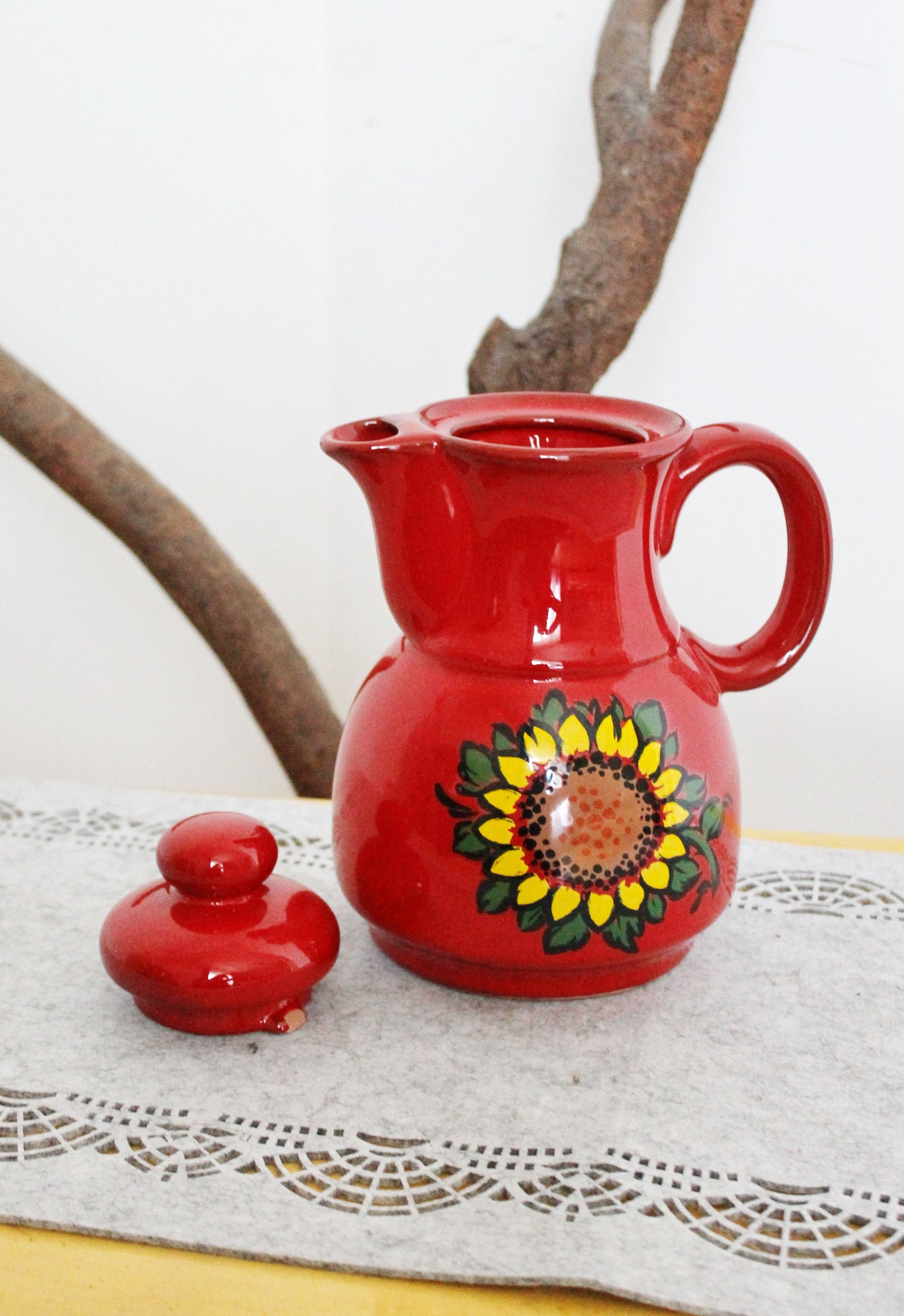 Beautiful vintage red Pitcher/Jug with a sunflower - 9 inches - vintage Germany ceramic - by Winterling Feinkeramik 1970s