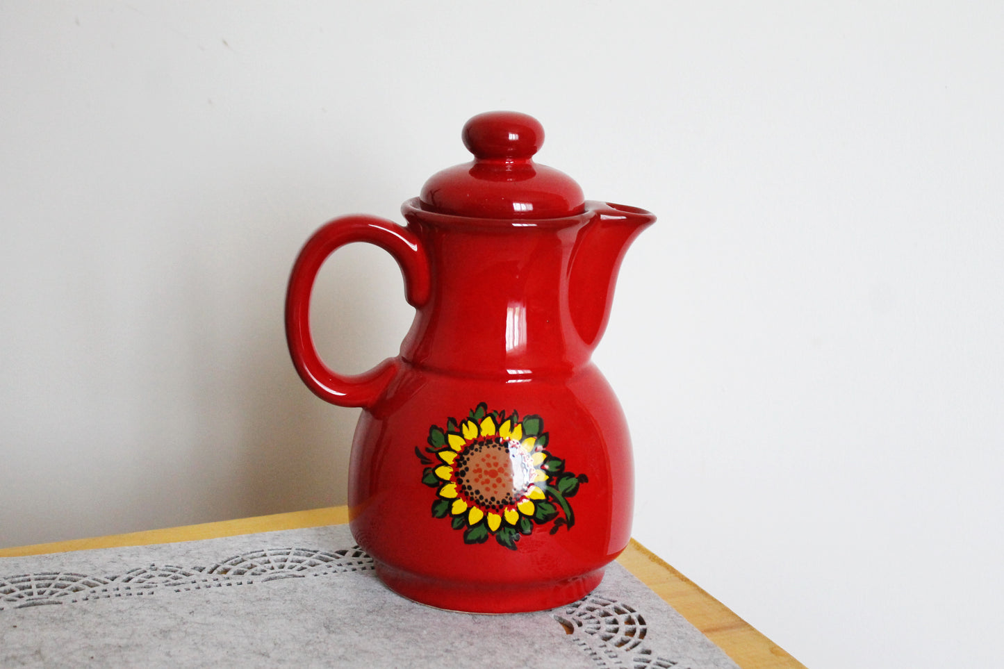 Beautiful vintage red Pitcher/Jug with a sunflower - 9 inches - vintage Germany ceramic - by Winterling Feinkeramik 1970s