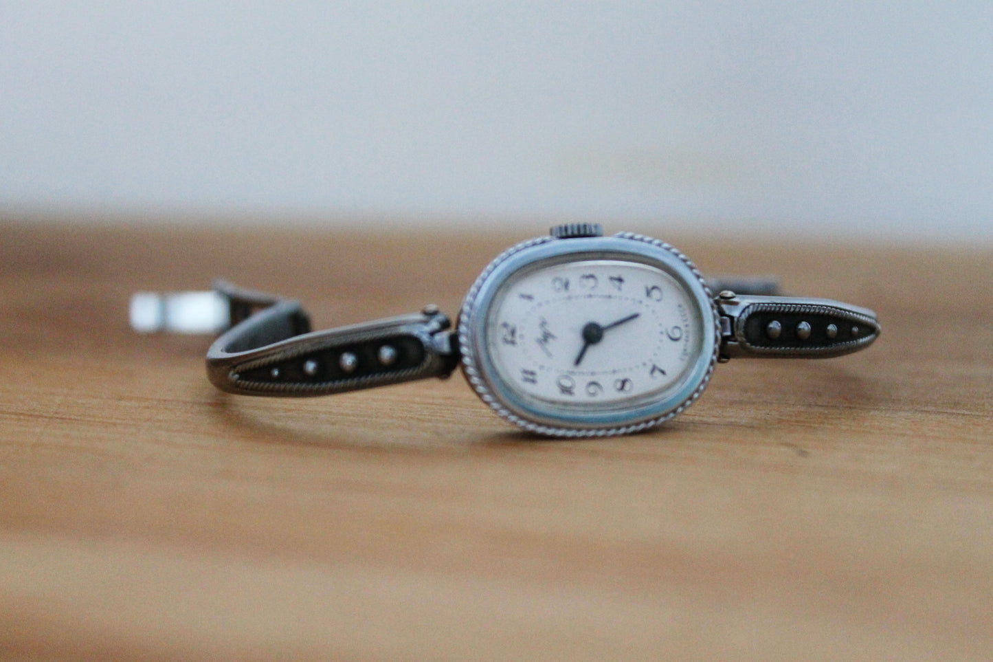 Vintage mechanical women wrist watch "Luch" - ussr vintage - working vintage watch - 1980s