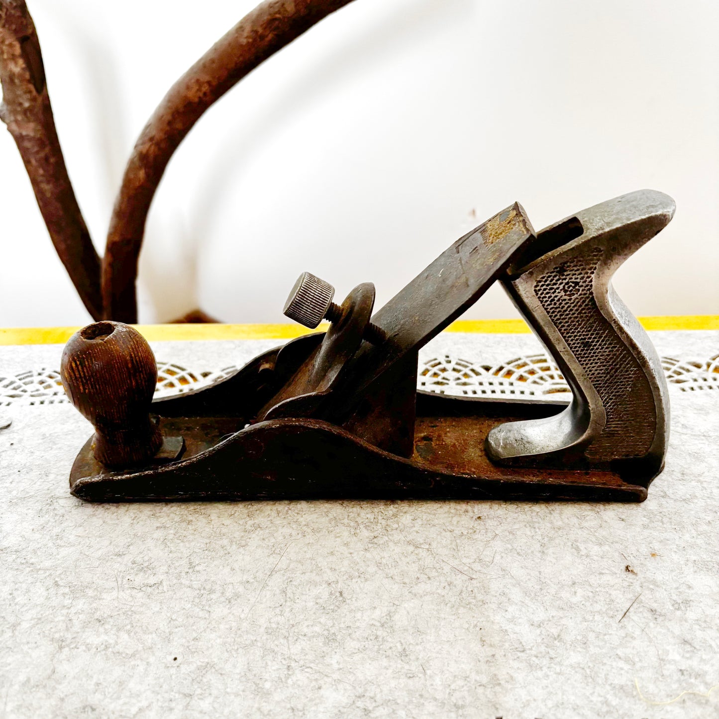 Vintage Soviet Hand Plane USSR Woodworking Tool Cast Iron Wood Plane Wooden Front Knob Aluminum Handle Carpenter Tool