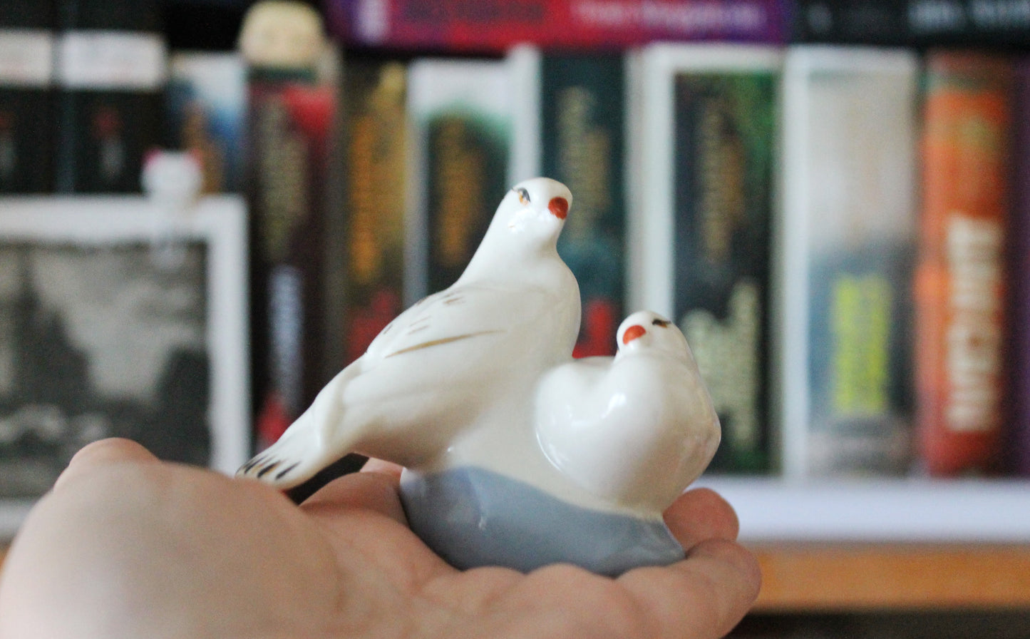 Soviet Porcelain couple of Doves figurine - 2.9 inches - small USSR porcelain figurine - made in 1970