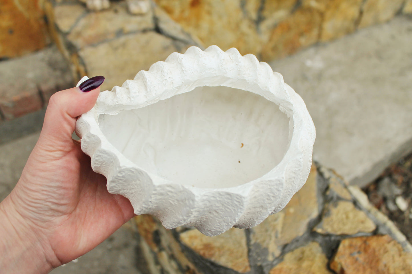 Vintage gypsum candy/fruit bowl/threads bowl in a form of a shell - 8.3 inches - Vase for candies, threads - 2000s