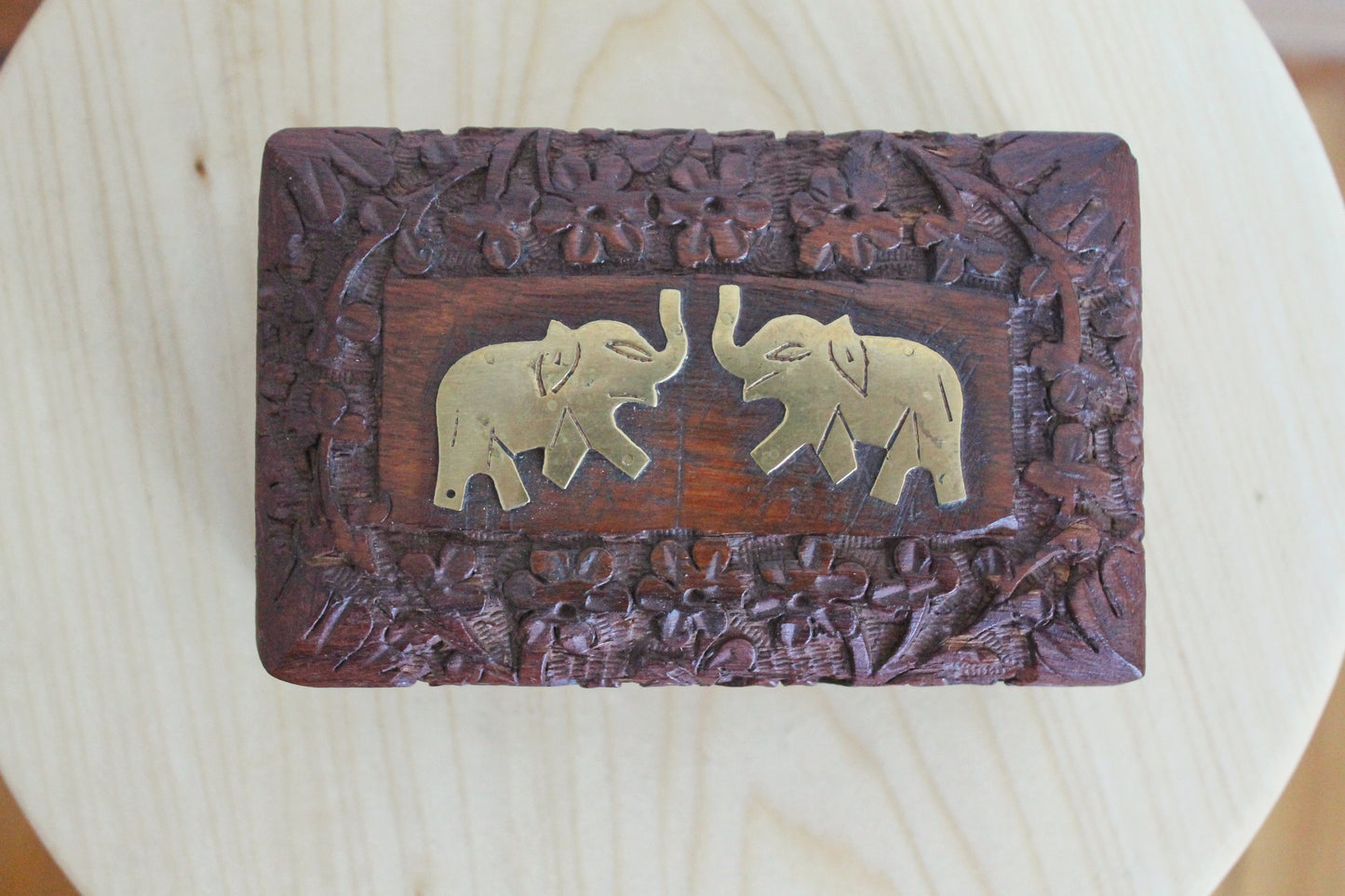 Vintage wooden carved box with brass elephants - Indian style vintage jewelry box - 1970s