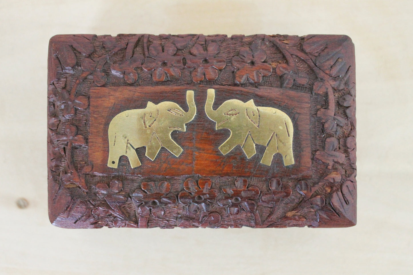 Vintage wooden carved box with brass elephants - Indian style vintage jewelry box - 1970s