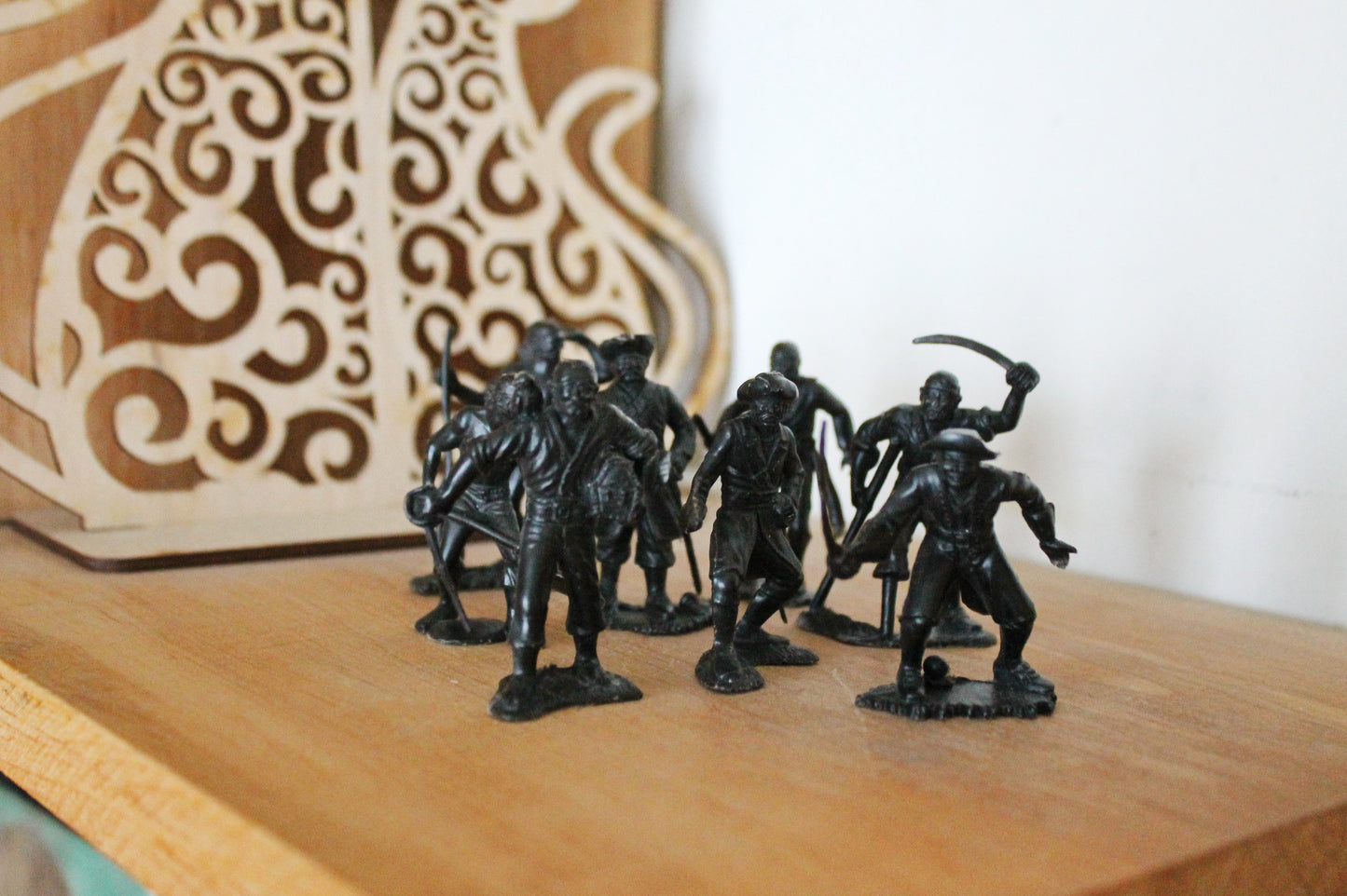 Set of 8 ussr vintage plastic toys - 2.4 inches - pirates - Soviet toys soldiers - 1970s