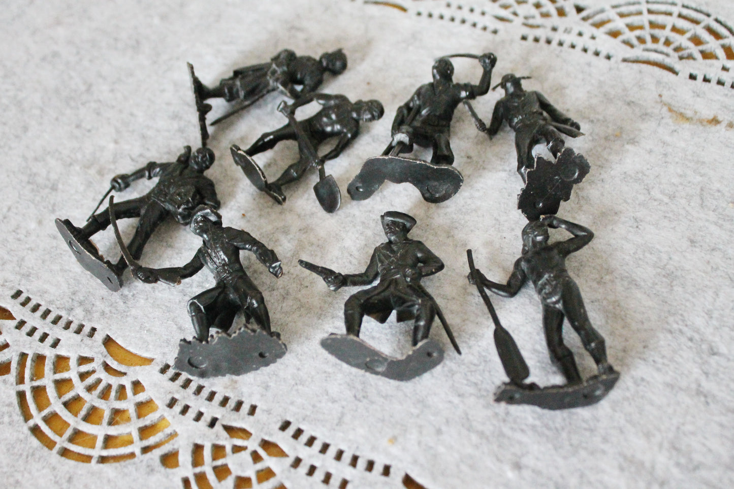 Set of 8 ussr vintage plastic toys - 2.4 inches - pirates - Soviet toys soldiers - 1970s