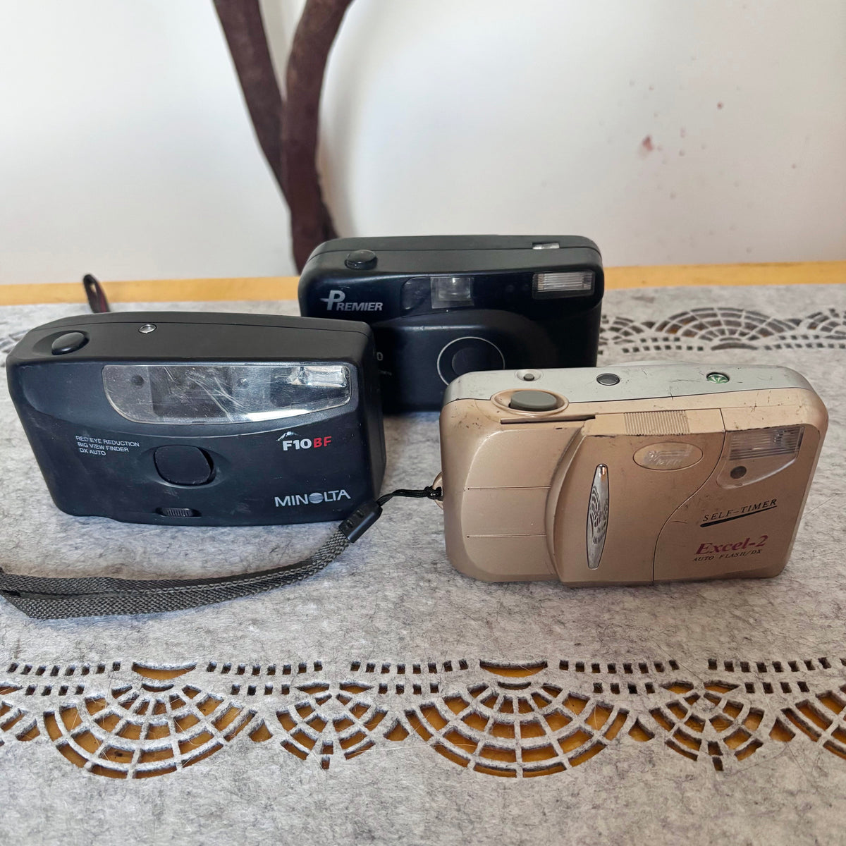 Vintage 35mm Film Camera Lot, Minolta F10BF, Premier PC-660 & Wizen Excel-2, 1990s–2000s, Non-Working Props