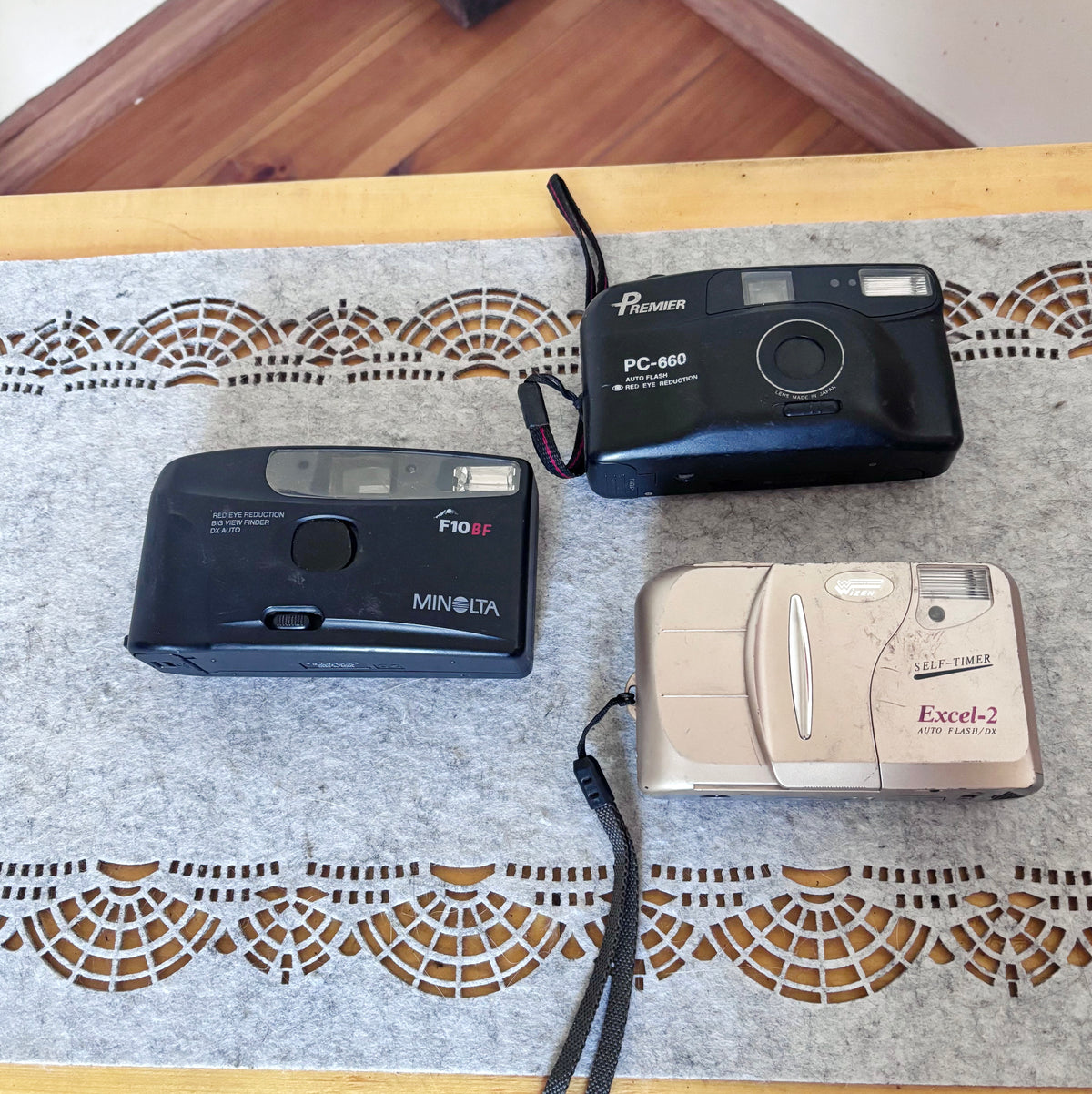 Vintage 35mm Film Camera Lot, Minolta F10BF, Premier PC-660 & Wizen Excel-2, 1990s–2000s, Non-Working Props