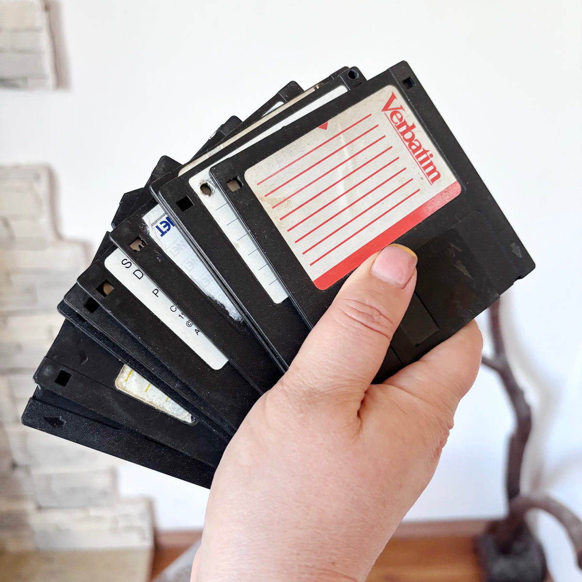 Vintage 3.5 Inch Floppy Disks Lot of 9, Verbatim Samsung Planet Drivers, Windows 98 Era, Retro Computer Media, Untested