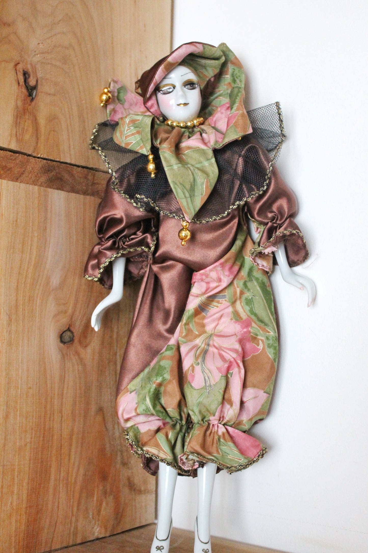 Vintage porcelain Venetian beautiful doll - Harlequin - 15.7 inches- collectible doll - porcelain doll - decor doll - 1980s