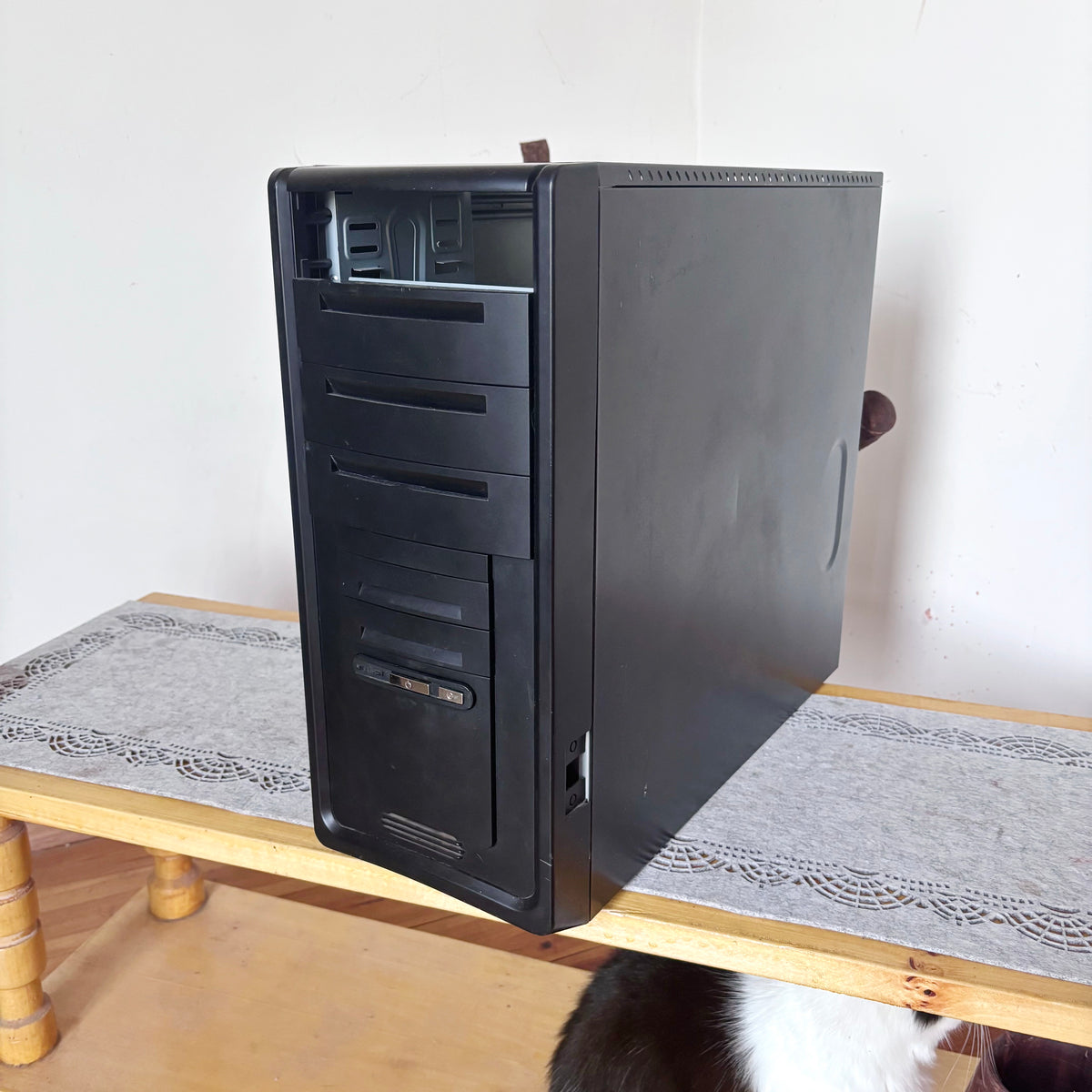 Vintage Black ATX PC Case, Retro Desktop Computer Tower, Early 2000s, Empty Chassis, Sleeper Build or Restoration