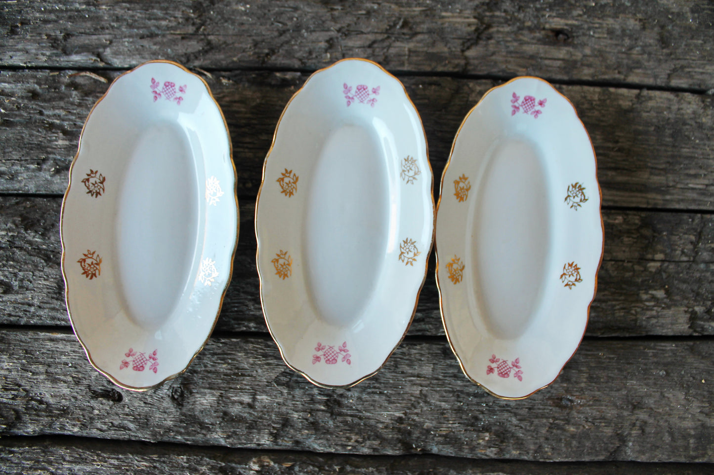 Set of 3 vintage ceramic oval small  plates - 7.5 inches - beautiful Ukrainian ceramic plates - made in Ukraine in 1960s