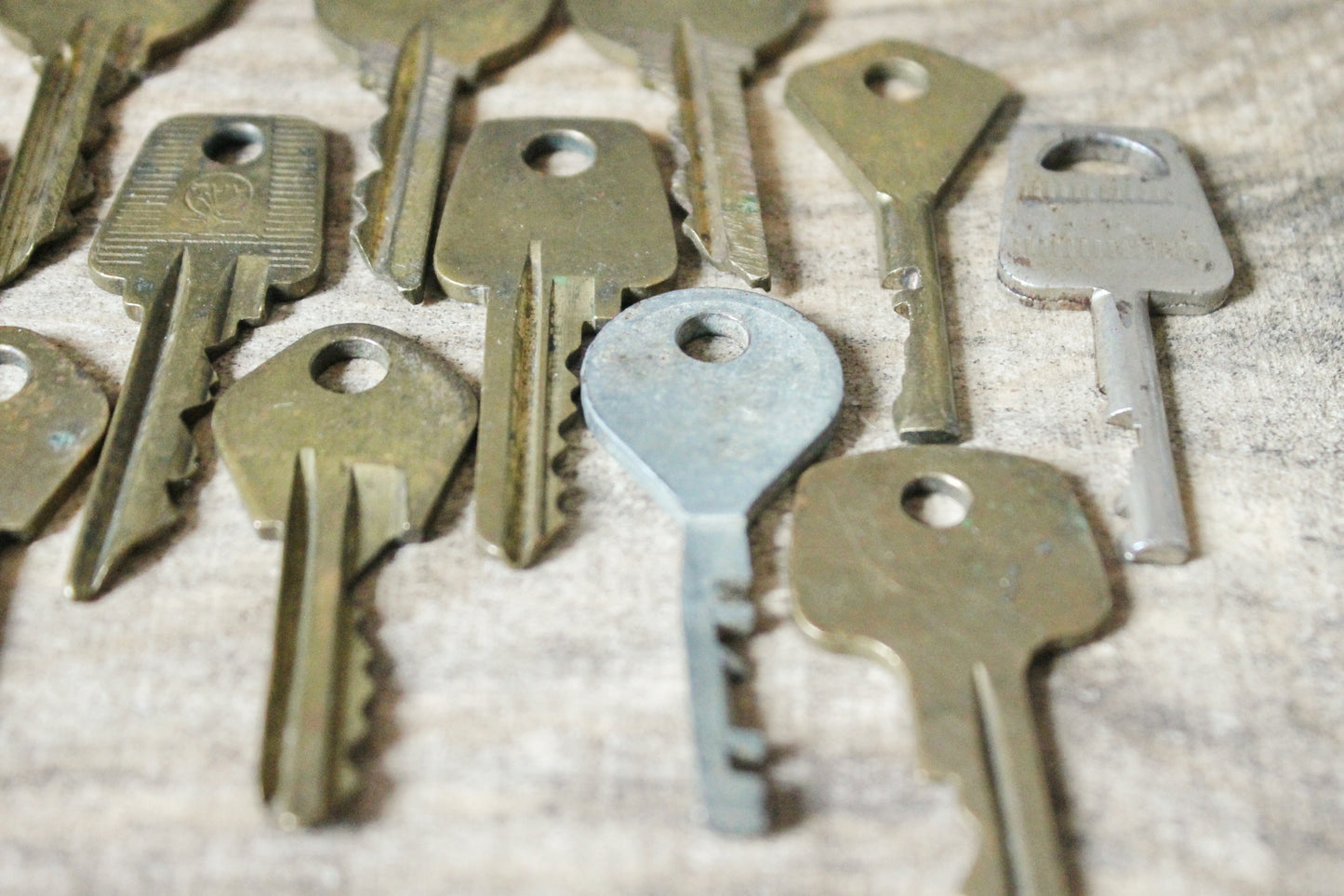 Set of 14 vintage keys from the USSR - Soviet Union vintage keys, Old rare house keys, Skeleton keys-1