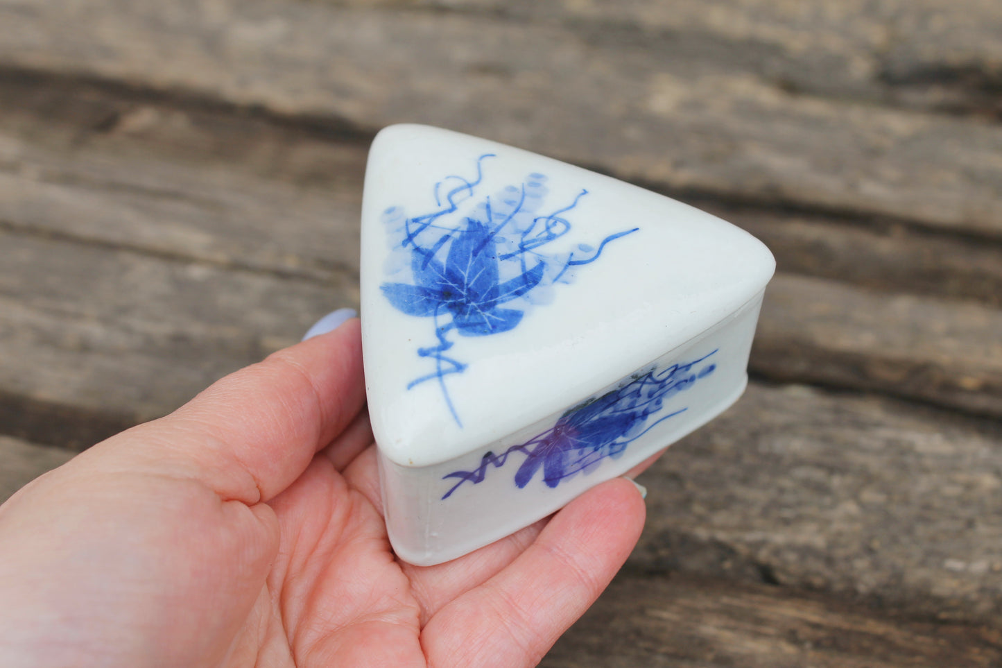 Porcelain triangle Vintage jewelry box - 3 inches- Pill Trinket Box Continental Porcelain - small jewelry box