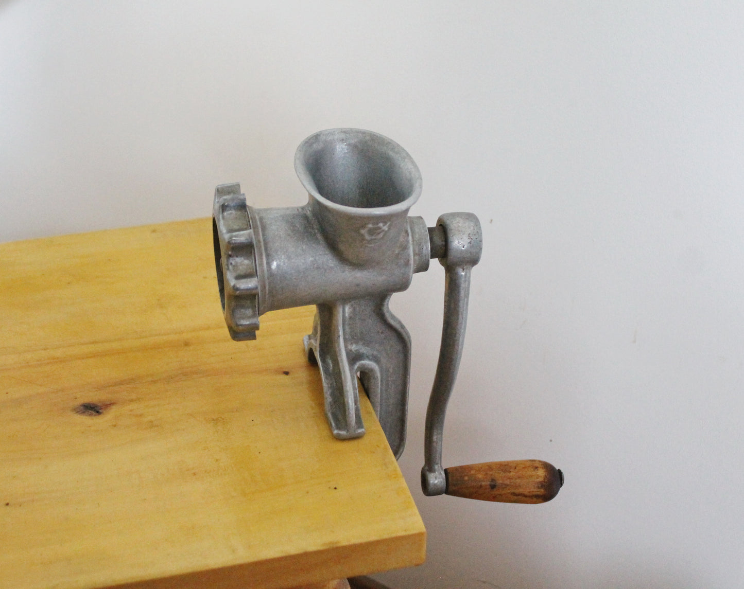 Vintage Soviet Meat Grinder – Manual Cast Aluminum Mincer with Wooden Handle – USSR Kitchen Tool – Rustic Food Prep Collectible - 1960