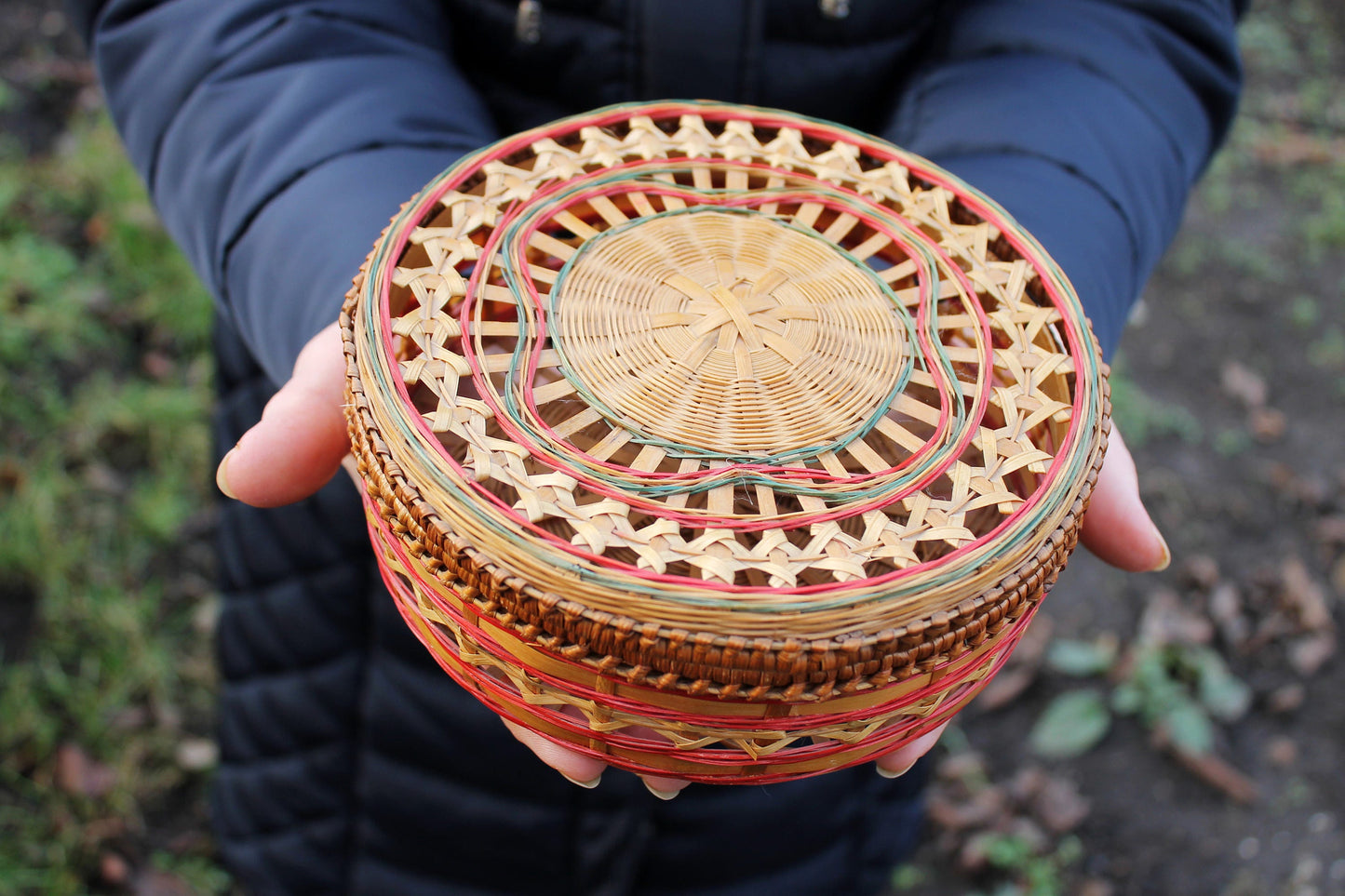 Vintage handmade round straw-box - ussr vintage box - 1970s - storage vintage box