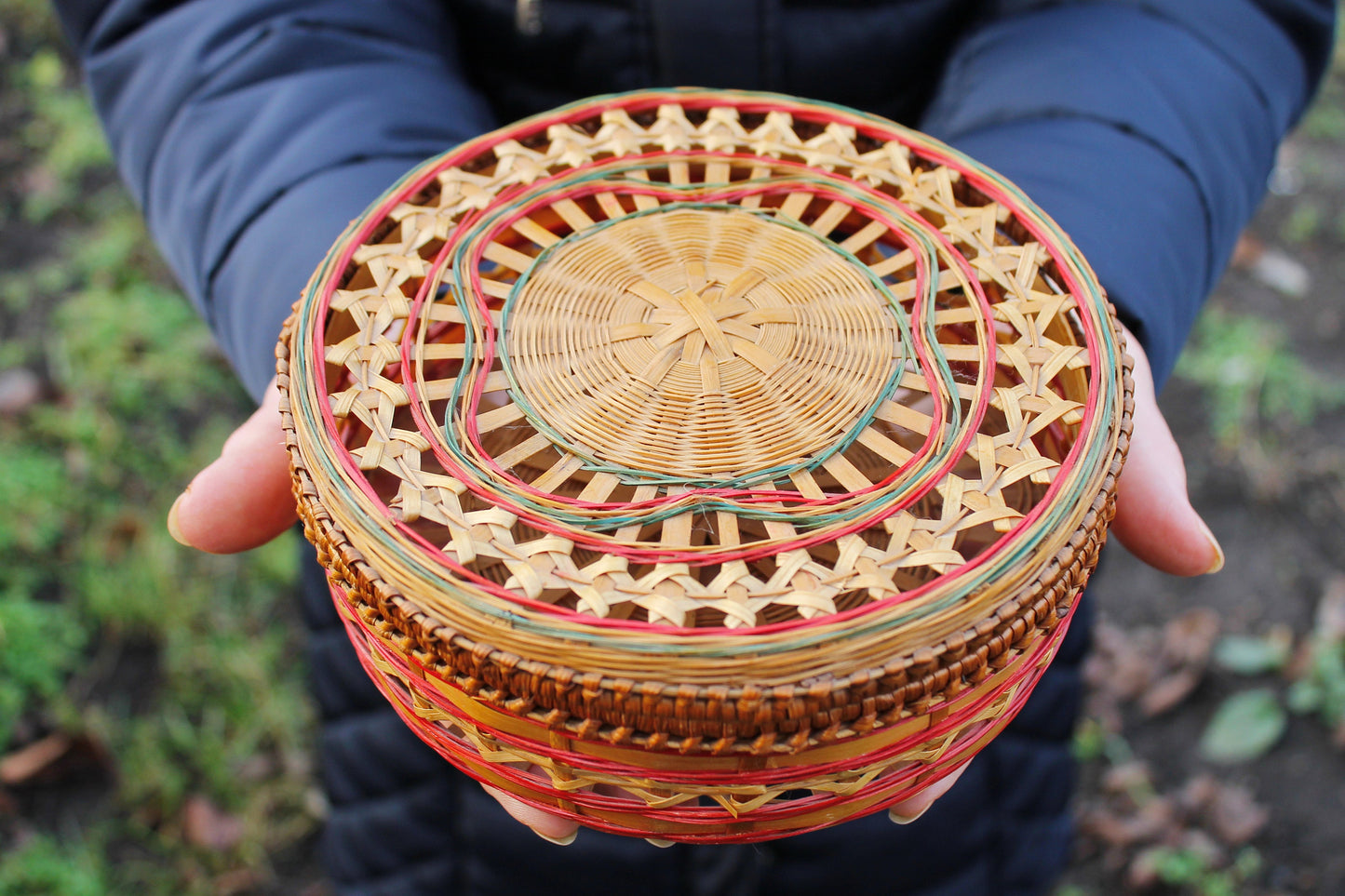 Vintage handmade round straw-box - ussr vintage box - 1970s - storage vintage box