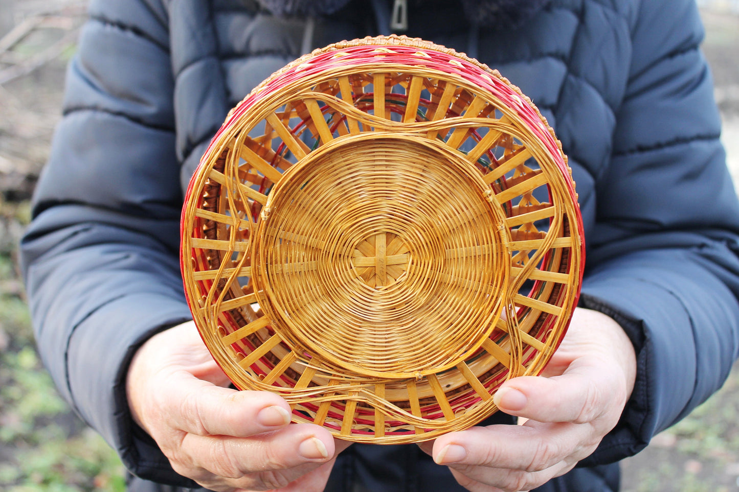 Vintage handmade round straw-box - ussr vintage box - 1970s - storage vintage box