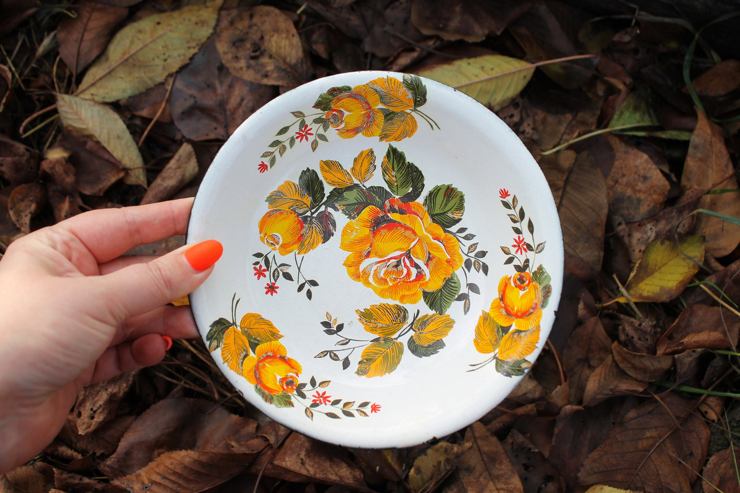 Enamel metal vintage bowl with some yellow flowers 6.9 inches - USSR vintage bowl - made of enamel metal - 1970s