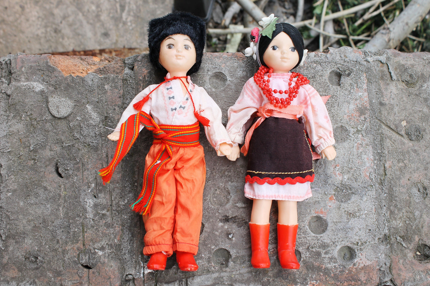 Ukrainians dolls in national costumes - set of two boy and girl dolls - vintage dolls - Ukrainian USSR doll - Collectible doll - 1970