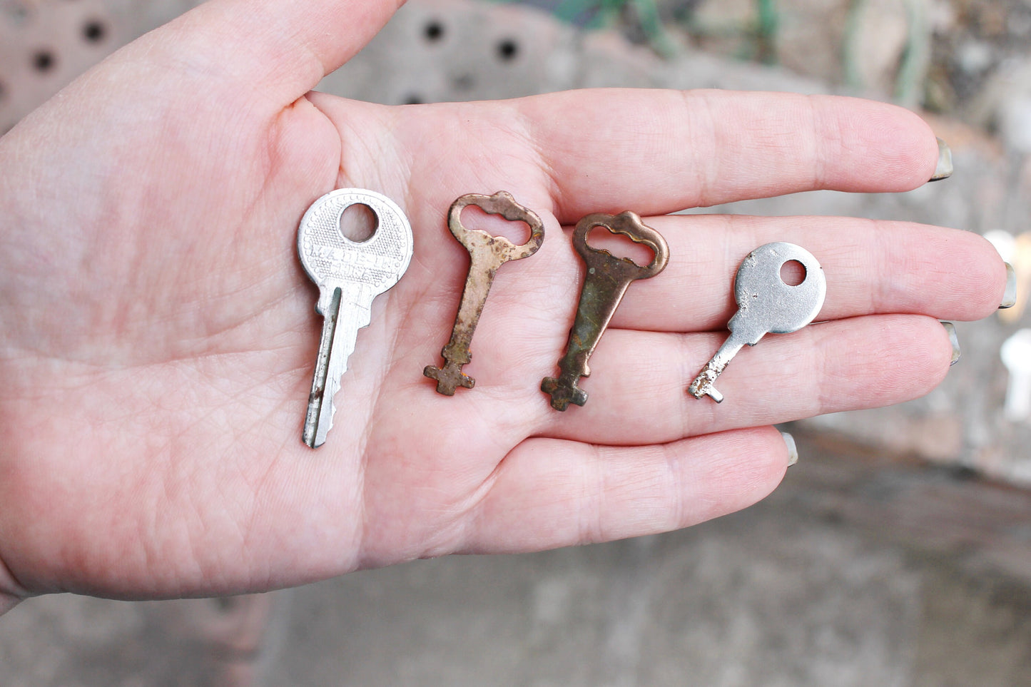 Set of 14 vintage keys from the USSR - Soviet Union vintage keys, Old rare house keys, Skeleton keys