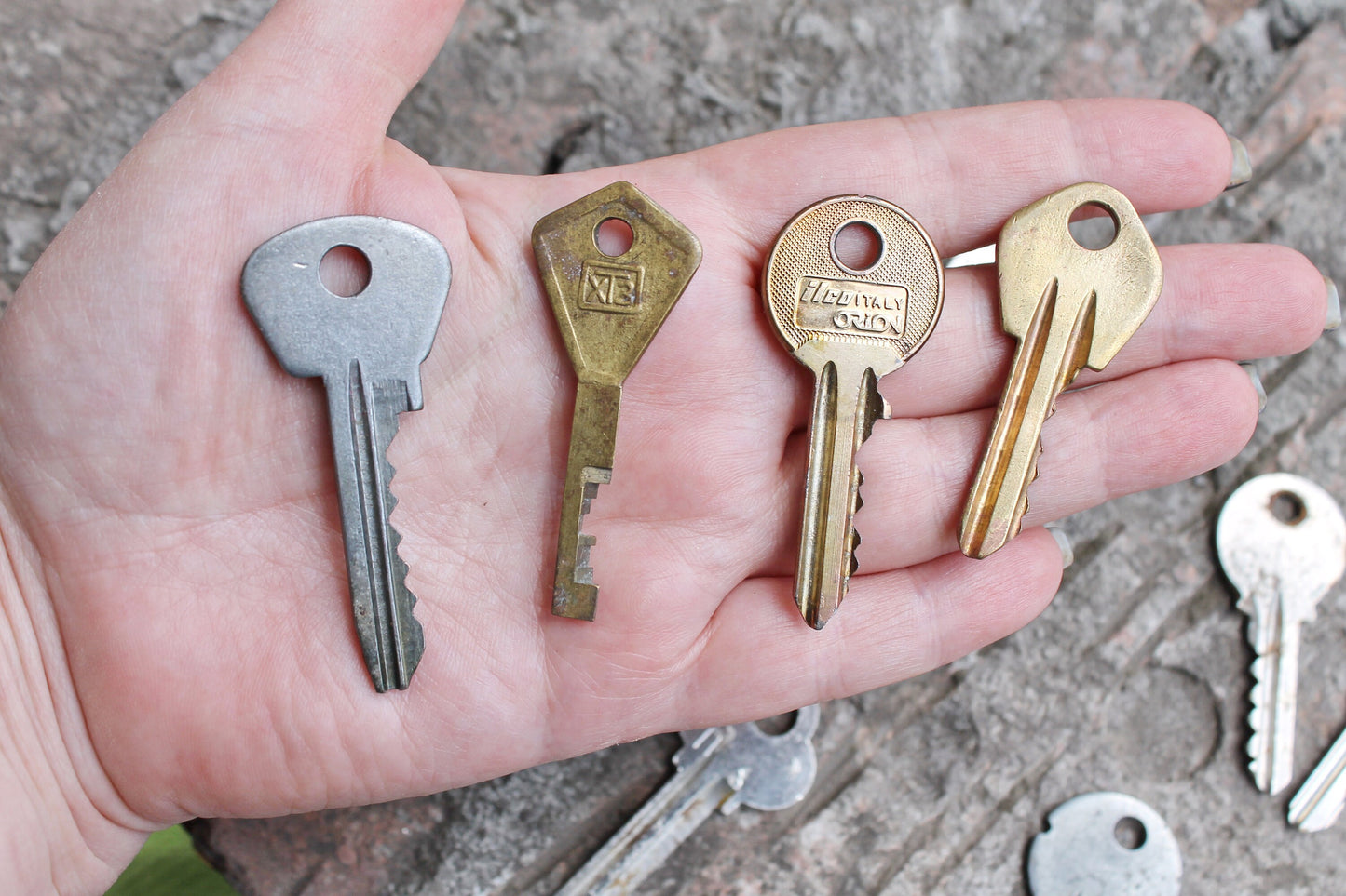 Set of 14 vintage keys from the USSR - Soviet Union vintage keys, Old rare house keys, Skeleton keys