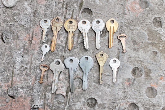 Set of 14 vintage keys from the USSR - Soviet Union vintage keys, Old rare house keys, Skeleton keys