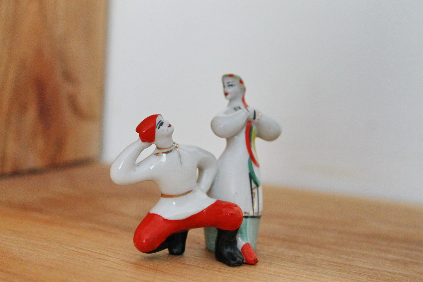 SMALL Vintage porcelain Ukrainian DANCERS - USSR vintage porcelain - Polonsk Porcelain Factory - 1960s -hand painted