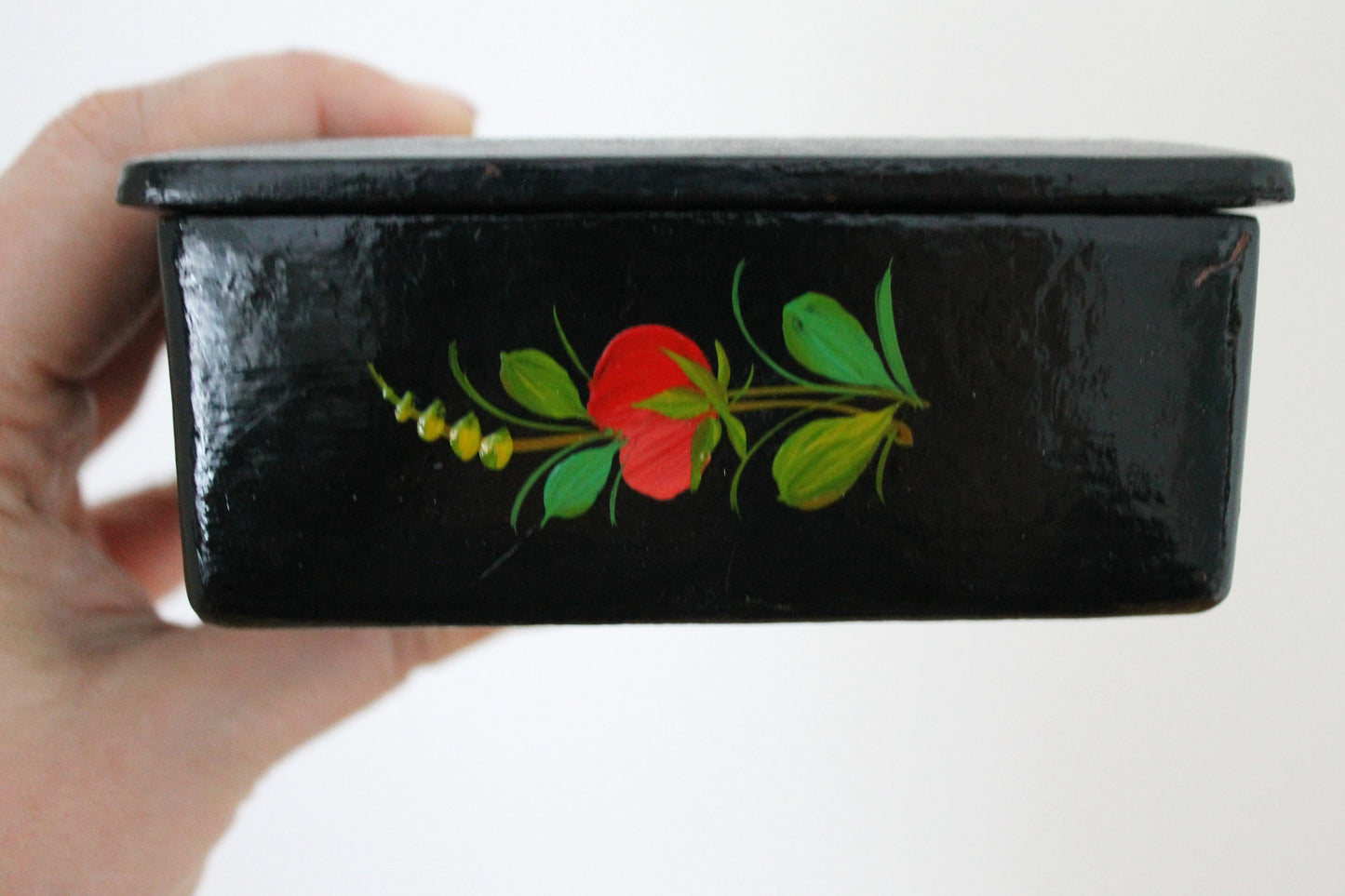 Vintage jewelry wooden box - Petrykivka box - 6.1 inches - USSR vintage - vintage flower box - made in Ukraine