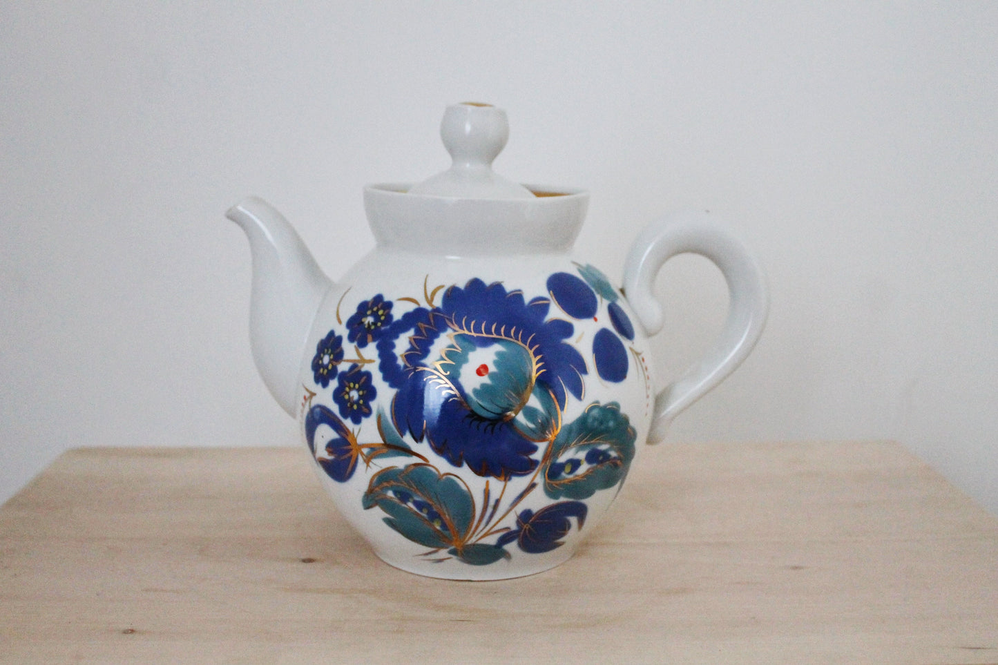 Vintage big Tea Pot with blue flowers - vintage USSR ceramic rare tea pot - beautiful soviet ceramic tea pot - 1970s