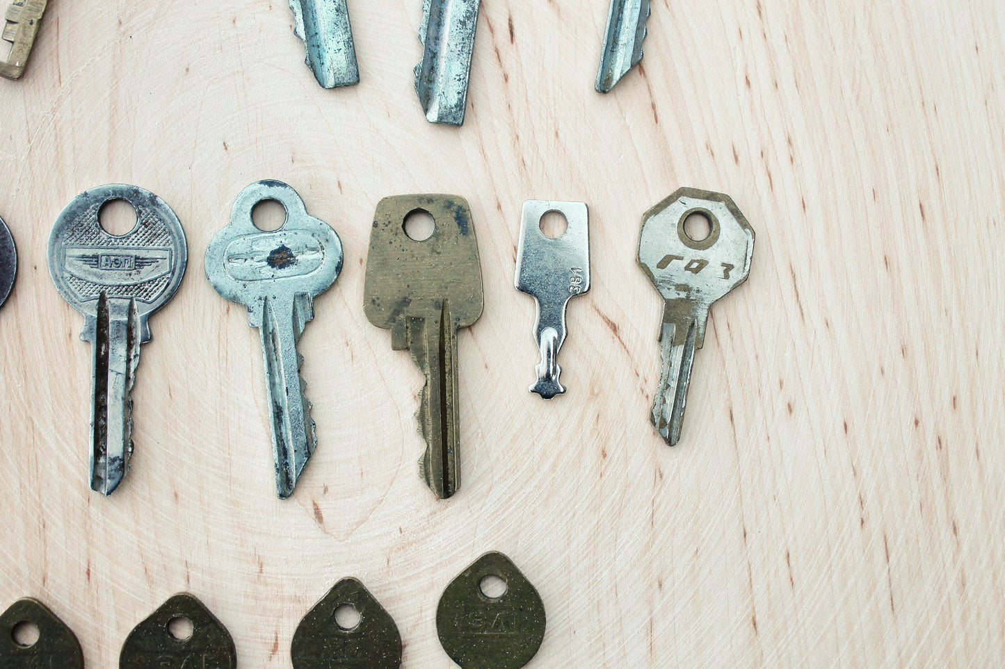 Set of 15 vintage keys from the USSR - Soviet Union vintage keys, Old rare house keys, Skeleton keys