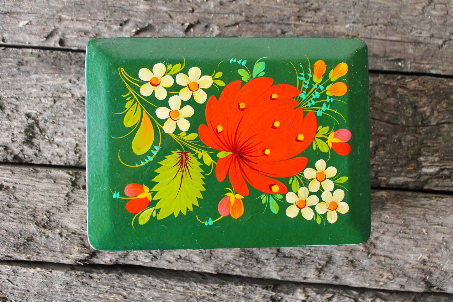 Vintage jewelry green wooden box - Petrykivka box - 6.1 inches - USSR vintage - vintage flower box - made in Ukraine